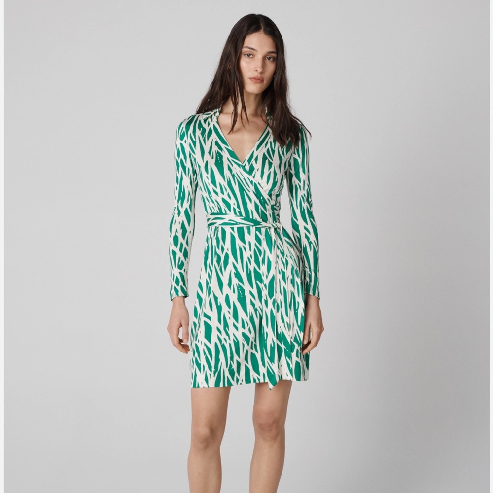 Diane Von Furstenberg Green Twigs print wrap dress